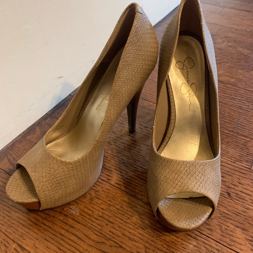 Jessica Simpson heels